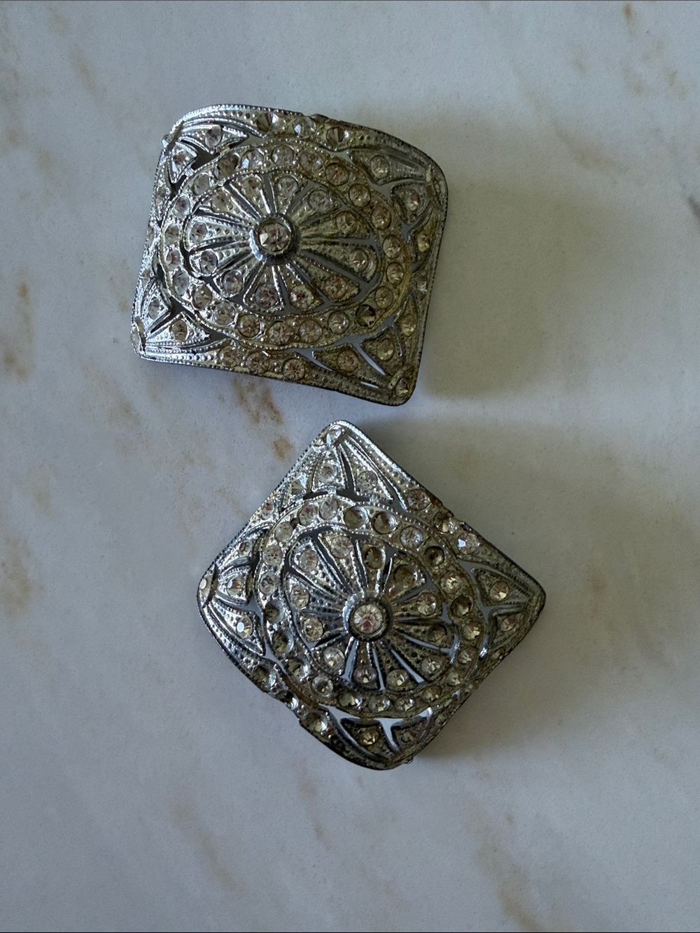 Rhinestone Vintage Silver Filigree Shoe Clips - Silver